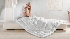 Kamelflaumhaar-Duo-Bettdecke "Cammello-Figura"