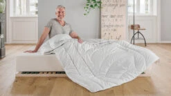 Kamelflaumhaar-Kombi-Bettdecke "Cammello-Figura"