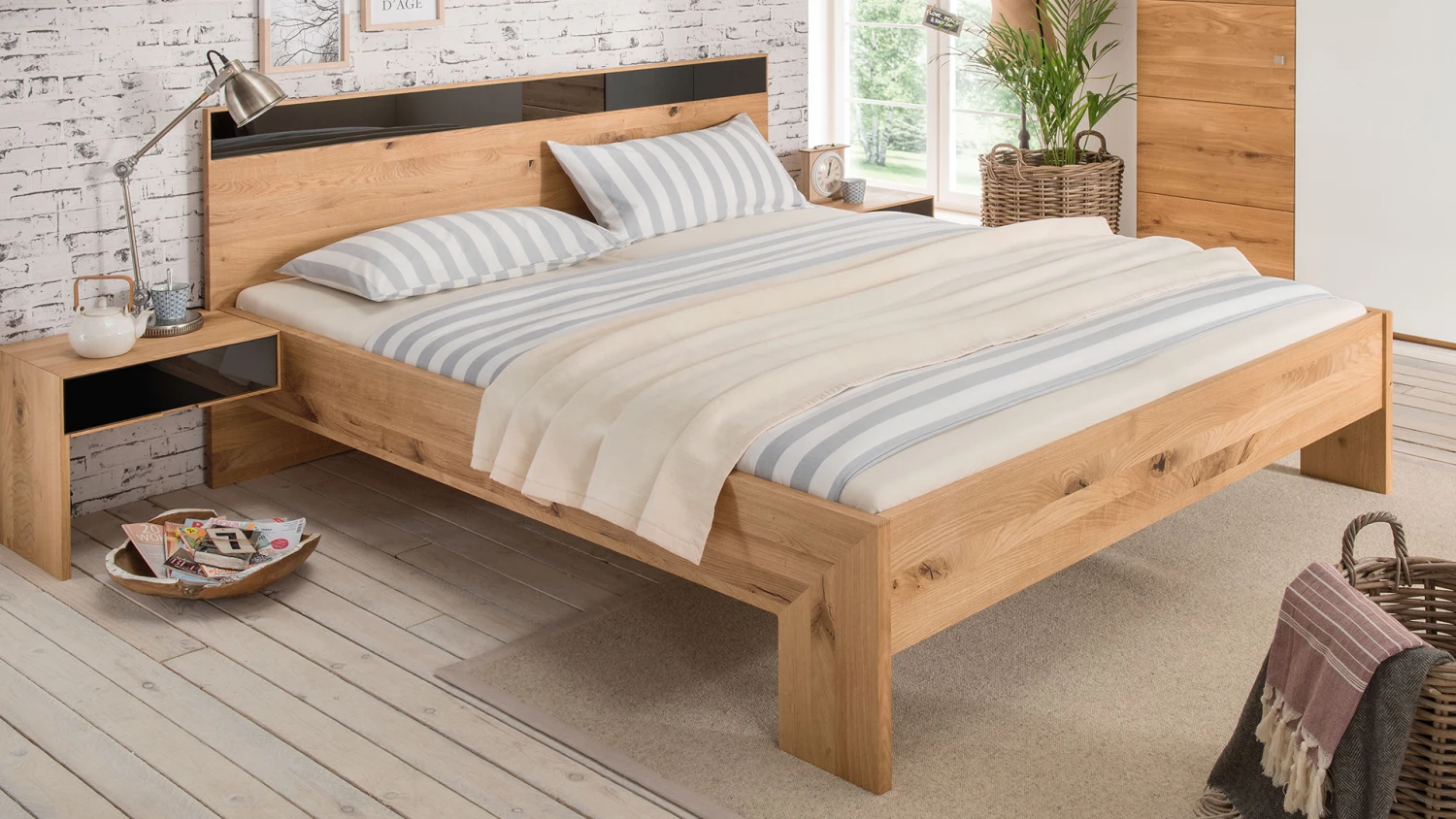 Massivholzbett "Rivaro"