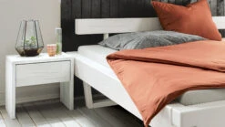 Nachttisch "Astilla"